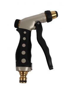 Regelbare pistoolspuit met messing nippel op kaart